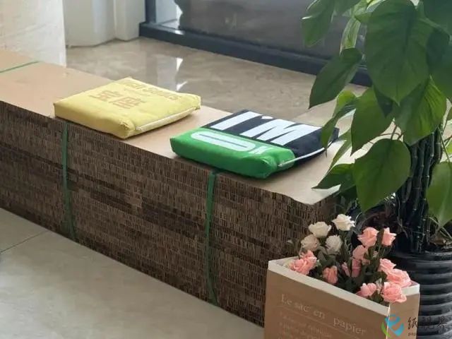 2.2.webp.jpg 2.2.webp.jpg