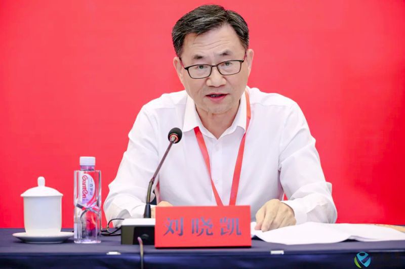 小凱就職發(fā)言-800.jpg 小凱就職發(fā)言-800.jpg