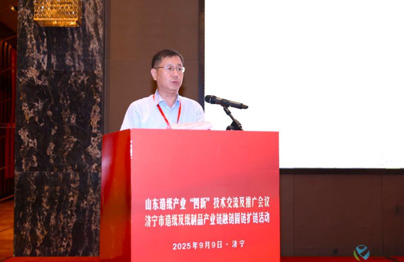 劉玉-800.jpg 劉玉-800.jpg