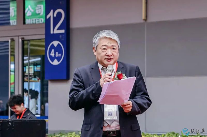 錢毅-8.jpg 錢毅-8.jpg